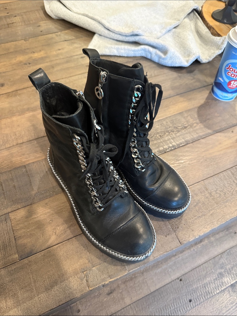 Wishbone collection Black Lace-Up Boots with Chain Trim